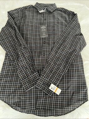 Van Heusen Black and White Windowpane Button-Up Shirt